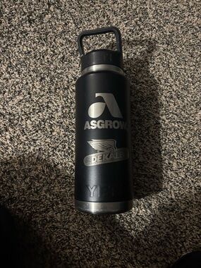 Yeti Black Stainless Steel Logo Water Bottle